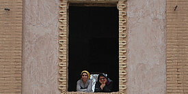 Maryam Dezhamkhooy und Leila Papoli-Yazdi 2012, Neshat Garden, Neyshabour, Iran