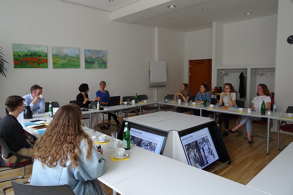 Residency Kohorte besucht das House of One