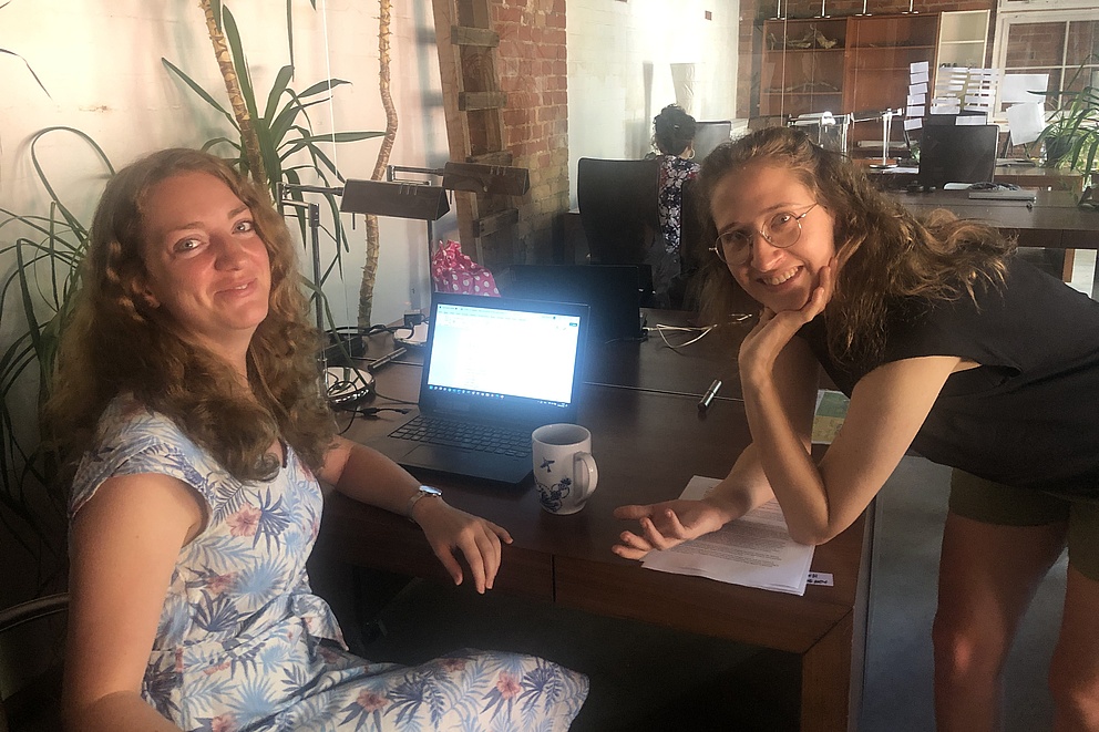 Chat between Lea Kuhar and Nikola Nikola Karasová