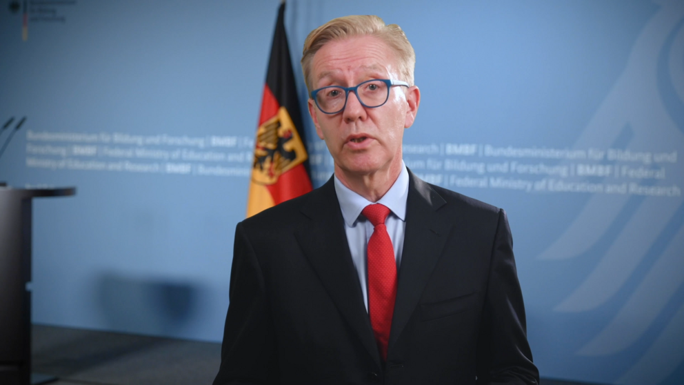Wolf-Dieter Lukas, Staatssekretär im Bundesforschungsministerium, bei der Jahrestagung